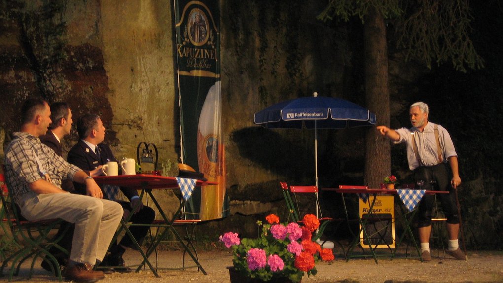 Streitszene im Biergarten